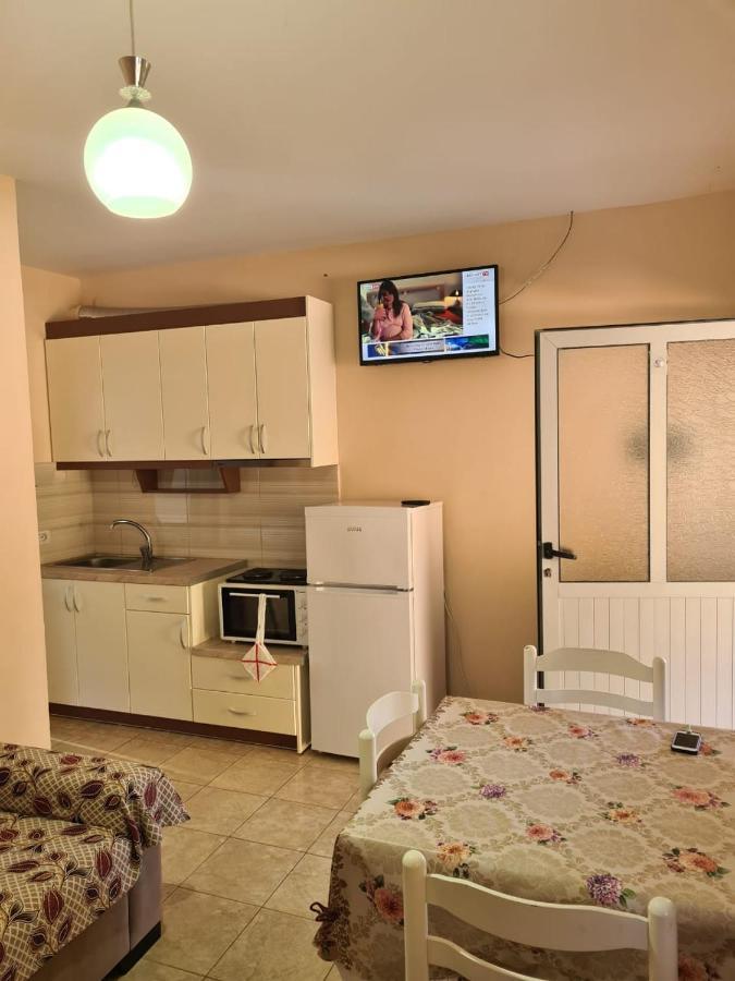 Martini Vacation Home Саранда Екстер'єр фото