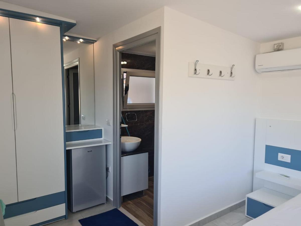 Martini Vacation Home Саранда Екстер'єр фото
