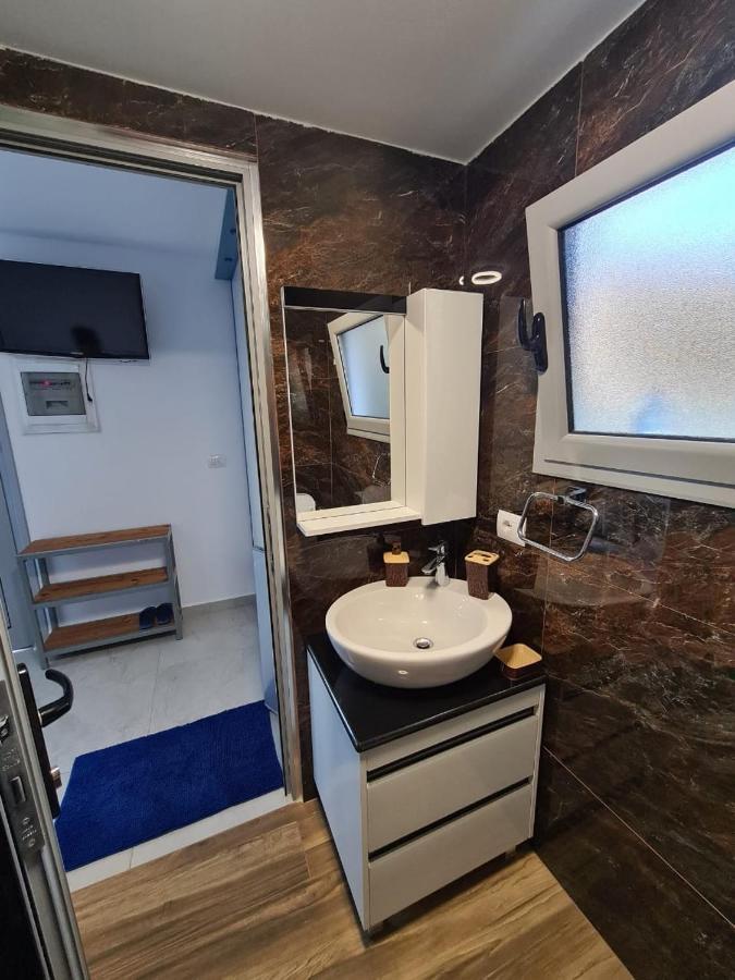 Martini Vacation Home Саранда Екстер'єр фото