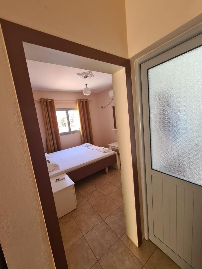 Martini Vacation Home Саранда Екстер'єр фото