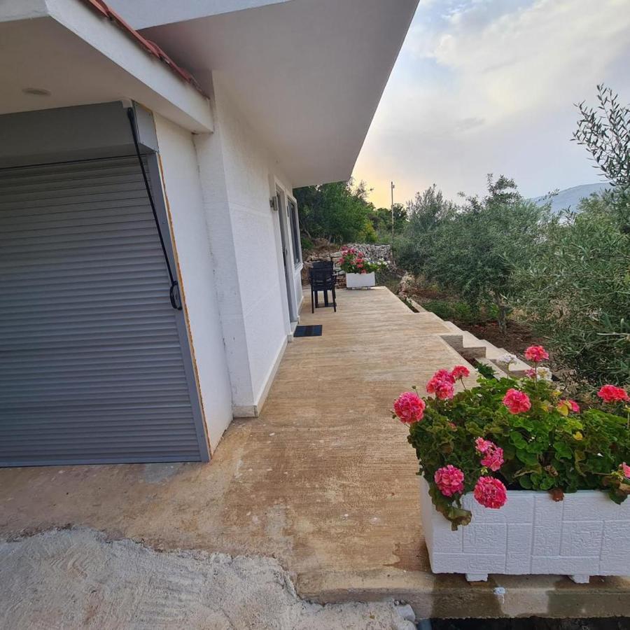 Martini Vacation Home Саранда Екстер'єр фото